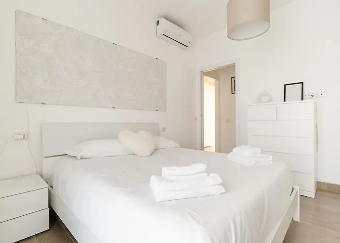 Guesthost - Spacious Balcony X6 Apartment Mailand