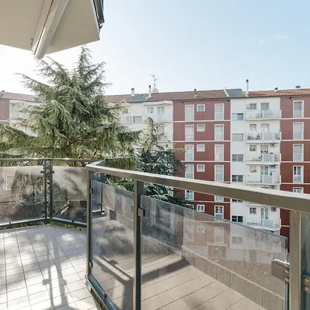 Guesthost - Spacious Balcony X6 Mailand
